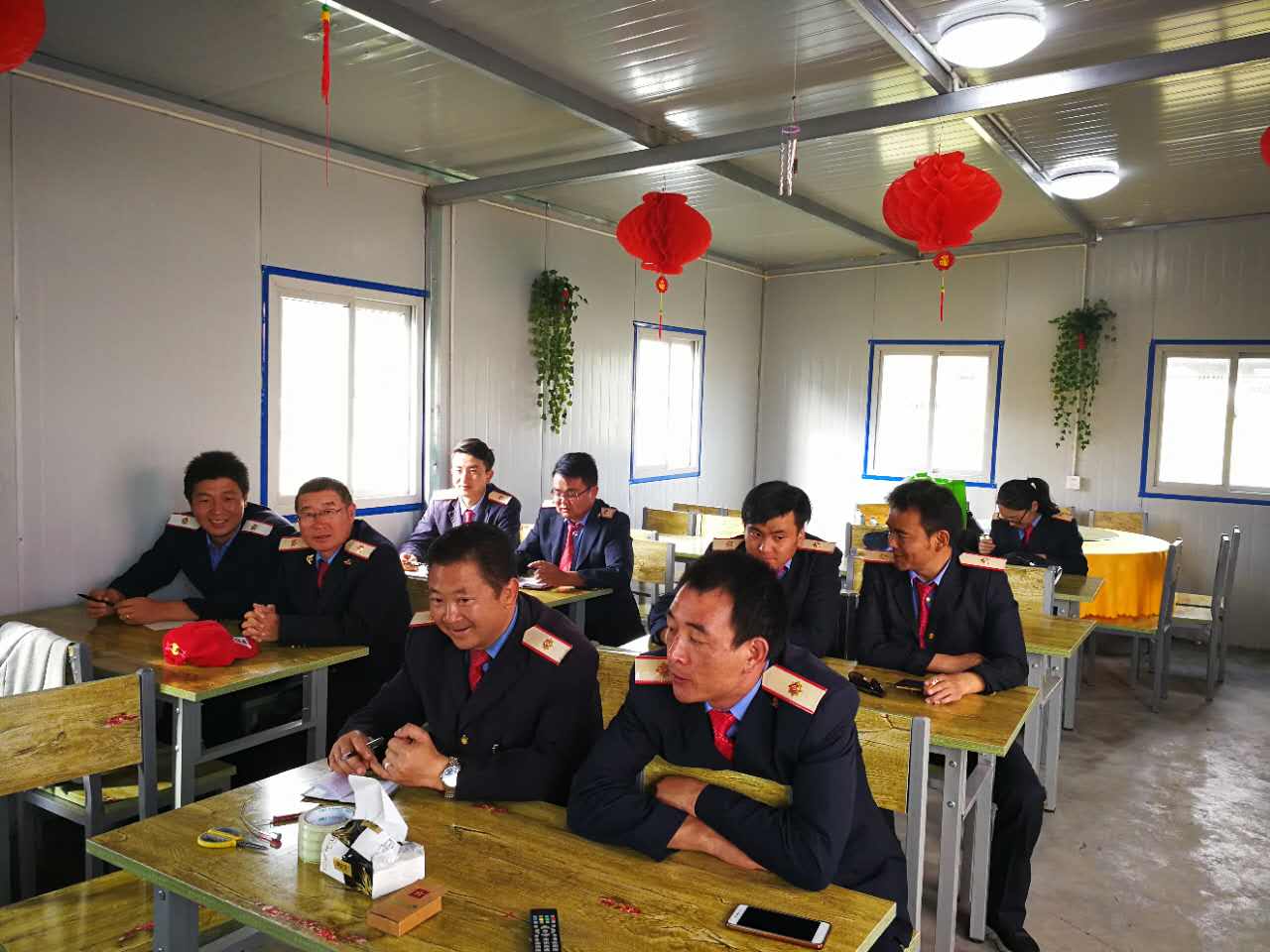 对拉萨拉西货场职工进行值机业务知识培训